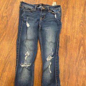 Cute cuffed jeans in great shape, size 0 Womens Hollister